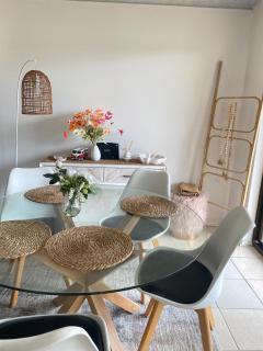 Fabulous Canal-front Unit in Mooloolaba - Mooloolaba - 5