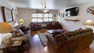 Ski View 09 Southern Comfort - On Main Street - WiFi - Cable - Fireplace - Trailer Parking In Back - Patio with Gas Grill - Red River - 7