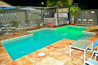 Luxury home 5 minutes from stadium - 6