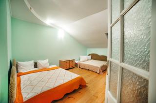 4 х кімнатні апартаменти біля вокзалу - 1