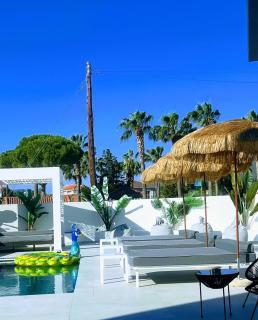 Moon Boutique Hotel - Ultra Luxury Suites with Pool, Perfect for Fun and Relaxation - Laganas - 3