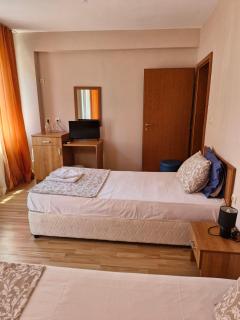 Family Hotel Astra - Tschernomorez - 4