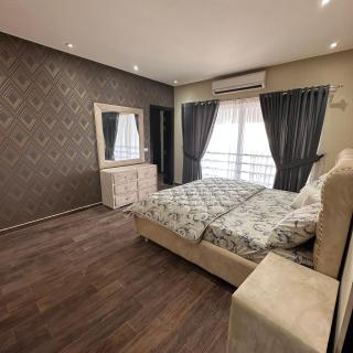 Stunning Penthouse in Murree Golf City Avenue - 4