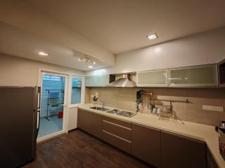 Cosy Designer's Home By The Mountain - Lumut - 8