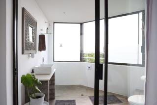 At Lowerpoint Loft Style Studio - Jeffreys Bay - 4