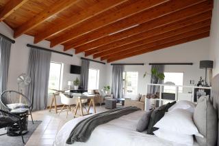 At Lowerpoint Loft Style Studio - Jeffreys Bay - 5