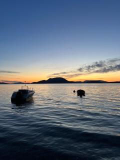 Fjord house with a private bay, boats and sauna! - Etnesjøen - 8