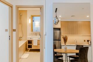New I Modern I 1BDR I 17 Icon Bay Tower 2 - 3