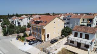 Coastal Comfort Family Apartment - Biograd na Moru - 6