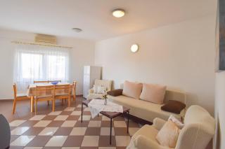 Coastal Comfort Family Apartment - Biograd na Moru - 1