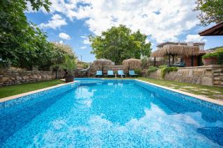 Villa Komitata-Pool and Jacuzzi - Baltschik - 7