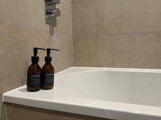 The Spitalfields Suite at Ryedale House - 1