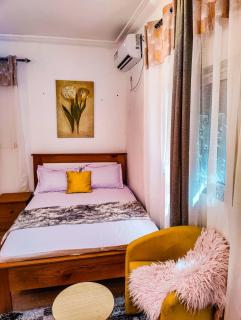 DOM city Chambre meublée Pink - Douala - 3