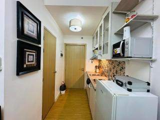 Near Bgc 1 bedroom with balcony Neflix - Manilla - 1