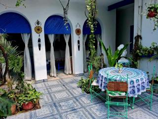 The Coral House Homestay by the Taj - Agra - 7
