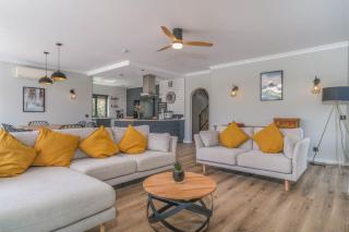 Casa Talay 4 Bedroom Pool Villa - Meia Praia Beach, Lagos - Lagos - 8
