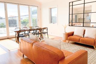 Elegant House Near Health Hub - Wagga Wagga - 7