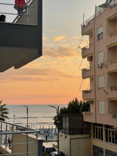 Beachfront Apartment - Durazzo - 0