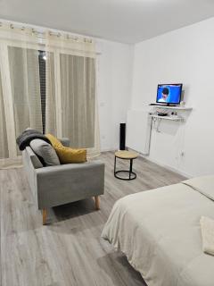 Studio cosy situé à Bois Colombes - Bois-Colombes - 3