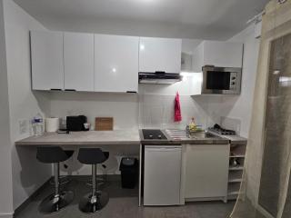 Studio cosy situé à Bois Colombes - Bois-Colombes - 2