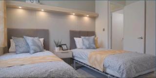 Beautiful Lodge With Full Decking Nearby Hunstanton Beach, Sleeps 6 Ref 23182K - 2