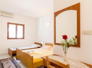 Guest House Sobra 38 - Sobra - 9