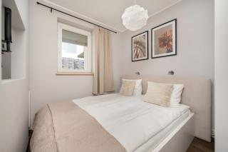 Rodzinne Studio z Parkingiem Sky Tower Centrum by Noclegi Renters - 9