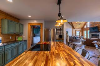 Mountain Range Retreat - Vilas - 1