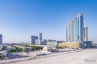 Delightful 1BR Apartment in Azizi Riviera 22, Al Merkadh by Deluxe Holiday Homes - 5