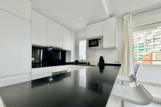 Apartamento en 1ª línea de playa, piscina y parking - Benalmádena - 5