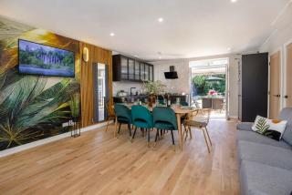 The Dodsworth modern 4 bedroom house, sleeps 8 - York - 2