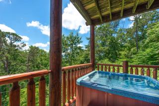 Papa Bears Cabin by Stony Brook Cabins - Gatlinburg - 9