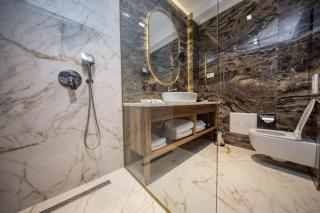 Grand Hotel Belushi - Boge - 2