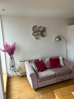Mercury Holiday Homes - 1 Bedroom Castleview Apartment 404 Free Parking - 7
