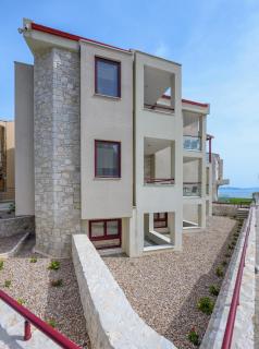 Elpiniki Luxury Rooms - 1