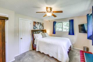 Spacious Eagle River Escape with Hot Tub and Views! - Eagle River - 1