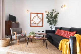 Murillo Boutique x Alohamundi - Seville - 0