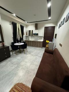 Elite Hotel Apartments - Islamabad - 8