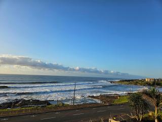 Driftsands Uvongo Beachfront - Uvongo Beach - 9