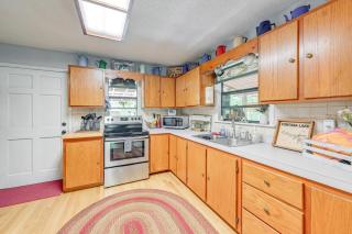 Bryson City Home with Deck about 1 Mi to Fontana Lake - Bryson City - 2