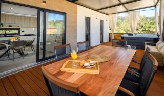 Luxury and Cosy Little House Ivinj 3 - Tisno - 1