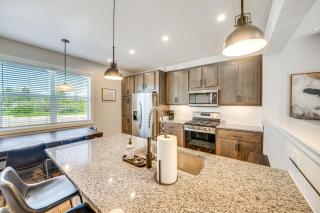 Private Hot Tub Newly Built Fraser Townhome - 9