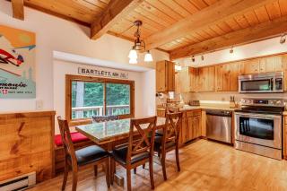 Bartlett Vacation Rental with Wraparound Deck! - Bartlett - 3