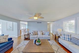 Parrot Bay Paradise - Sunrise Beach - 3