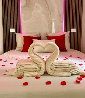 Intimate Escape - Seaside - Spa Bath - WIFI - AC - 8