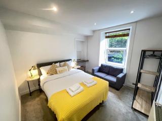 Lovely two bedrooms - 1