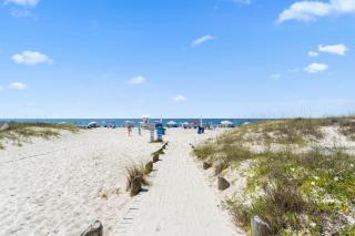 Hazel Mae's Hideaway - Gulf Shores - 9