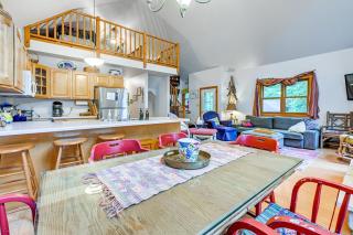 Peaceful White Sand Lake House with Dock and Deck! - 3