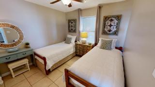 Poolside Villas 308- by Holiday Isle Properties - Destin - 6