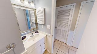 Poolside Villas 308- by Holiday Isle Properties - Destin - 3